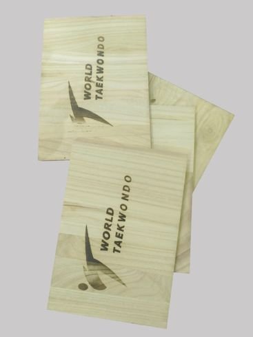 Wooden breaking board